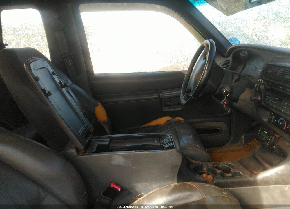 2000 FORD EXPLORER VIN: 1FMDU70E3YUB02516