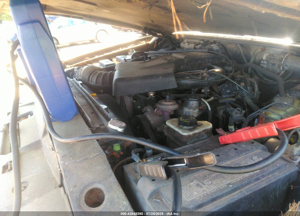 2000 FORD EXPLORER VIN: 1FMDU70E3YUB02516