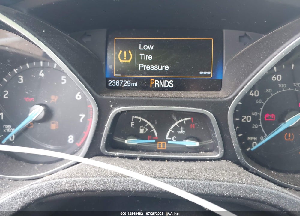 2016 FORD FOCUS VIN: 1FADP3F22GL401877