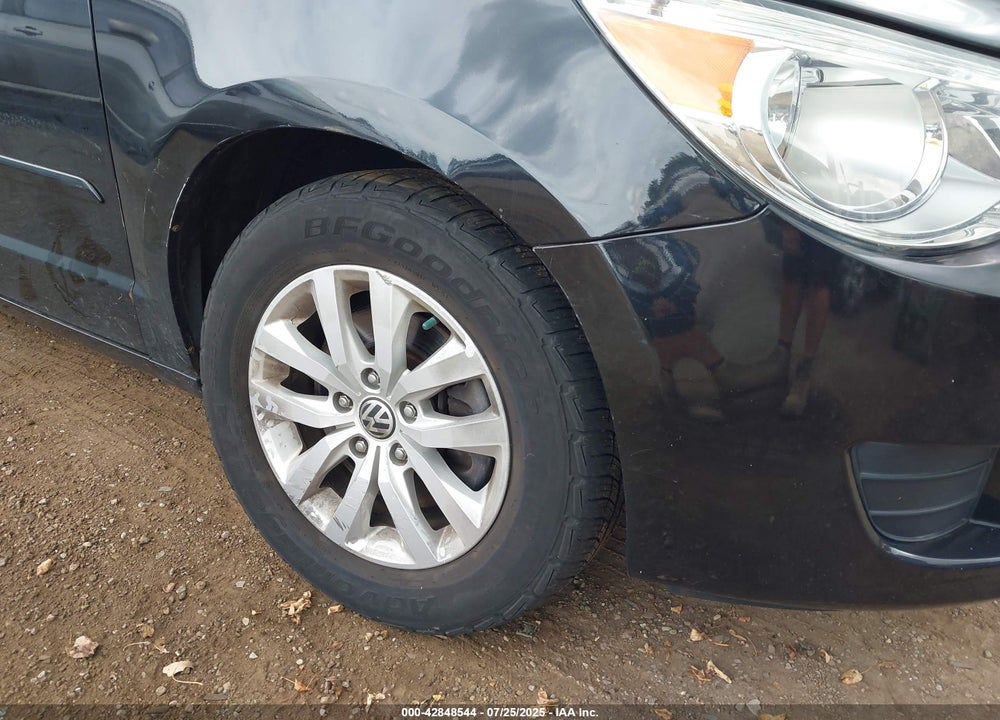 2012 VOLKSWAGEN ROUTAN VIN: 2C4RVABG9CR355185