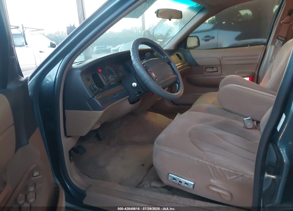 1995 FORD CROWN VICTORIA VIN: 2FALP73W0SX190023