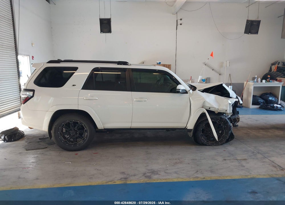 2017 TOYOTA 4RUNNER SR5 PREMIUM VIN: JTEZU5JR6H5156351