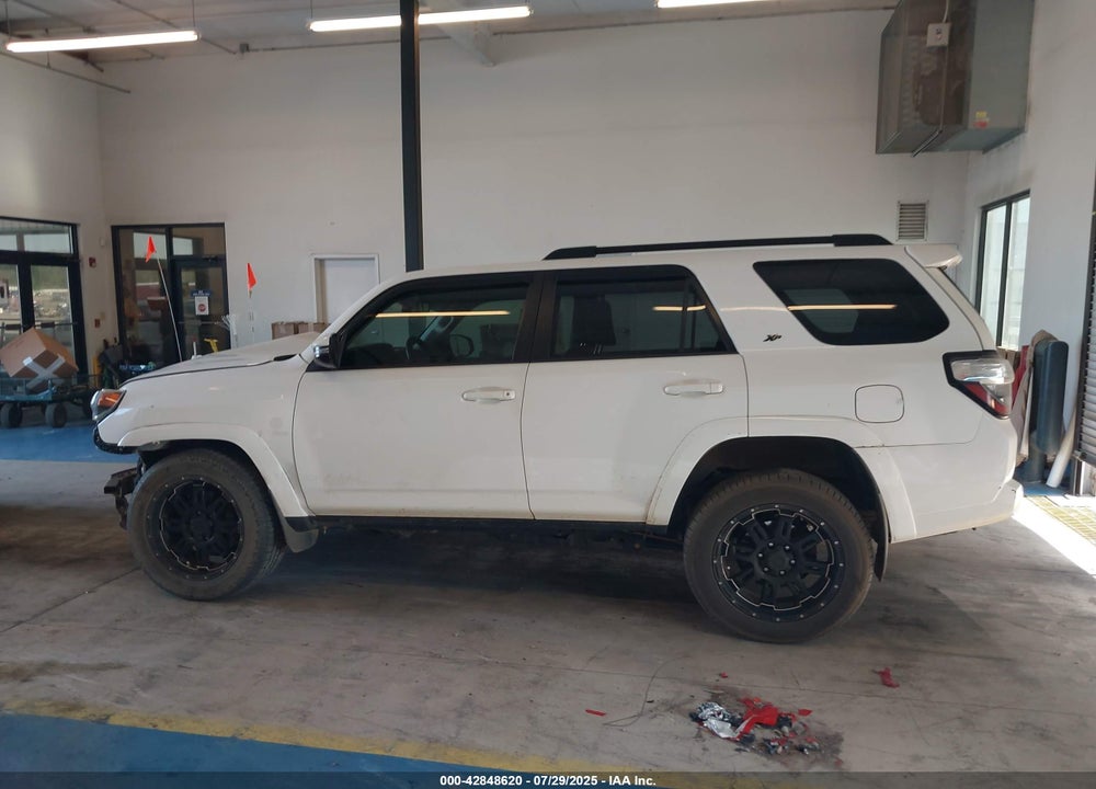 2017 TOYOTA 4RUNNER SR5 PREMIUM VIN: JTEZU5JR6H5156351