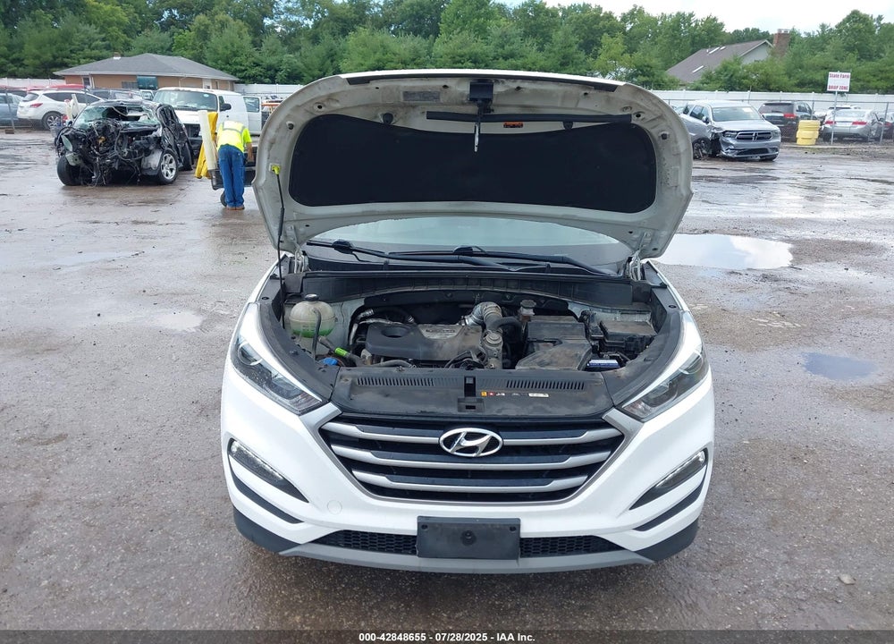 2018 HYUNDAI TUCSON VALUE VIN: KM8J3CA22JU691728
