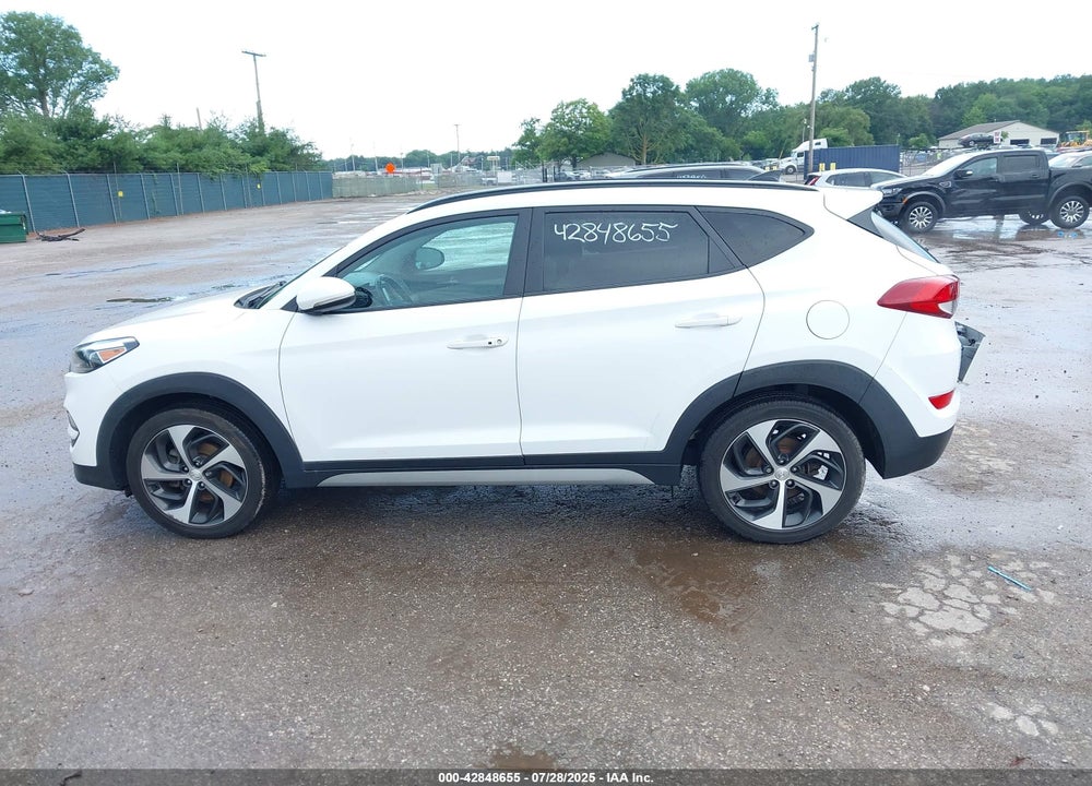 2018 HYUNDAI TUCSON VALUE VIN: KM8J3CA22JU691728