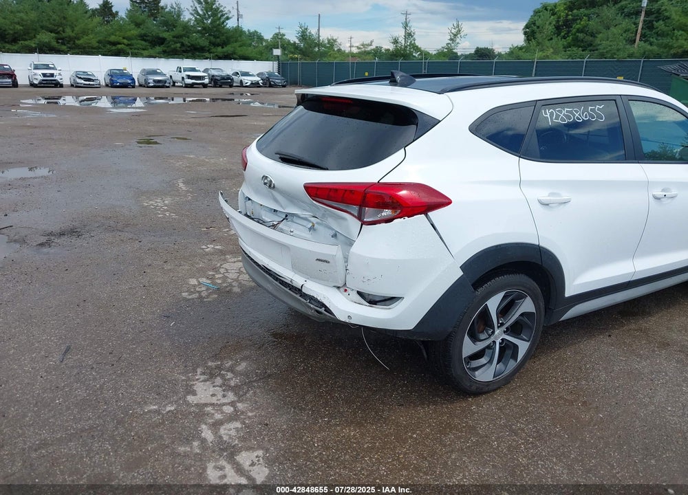 2018 HYUNDAI TUCSON VALUE VIN: KM8J3CA22JU691728