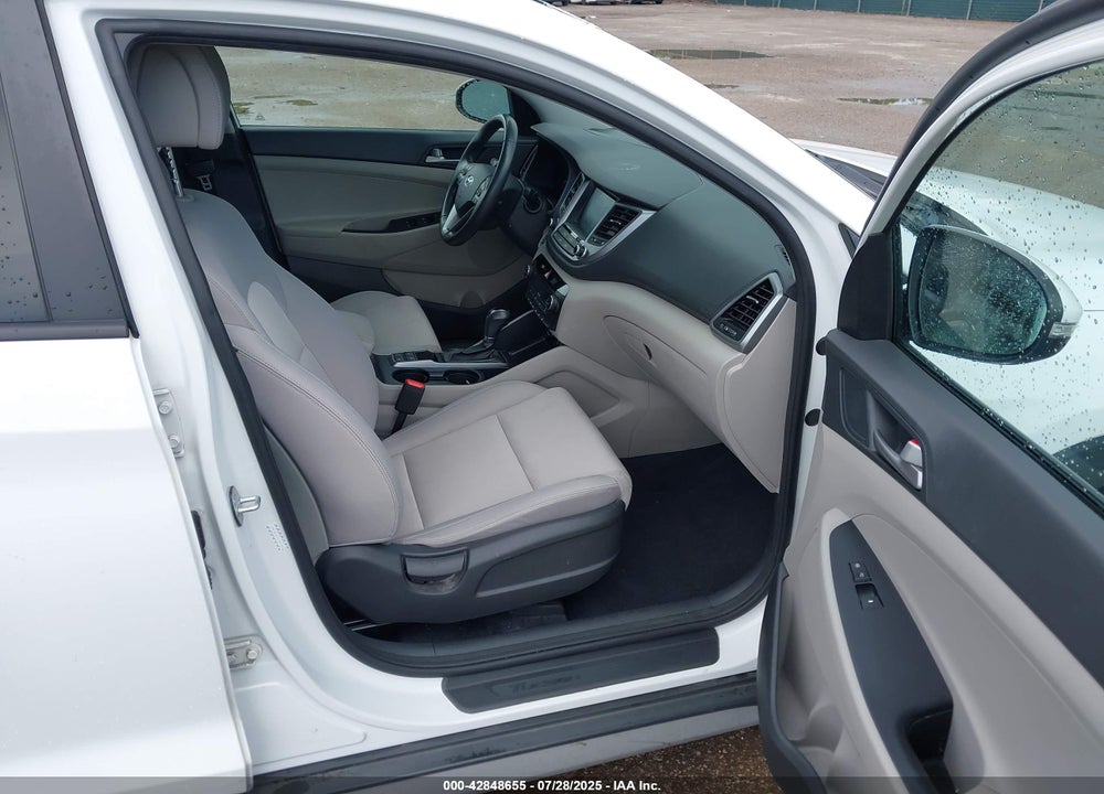 2018 HYUNDAI TUCSON VALUE VIN: KM8J3CA22JU691728
