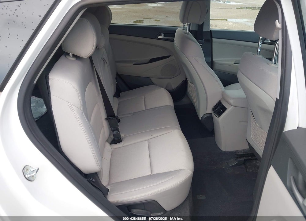 2018 HYUNDAI TUCSON VALUE VIN: KM8J3CA22JU691728