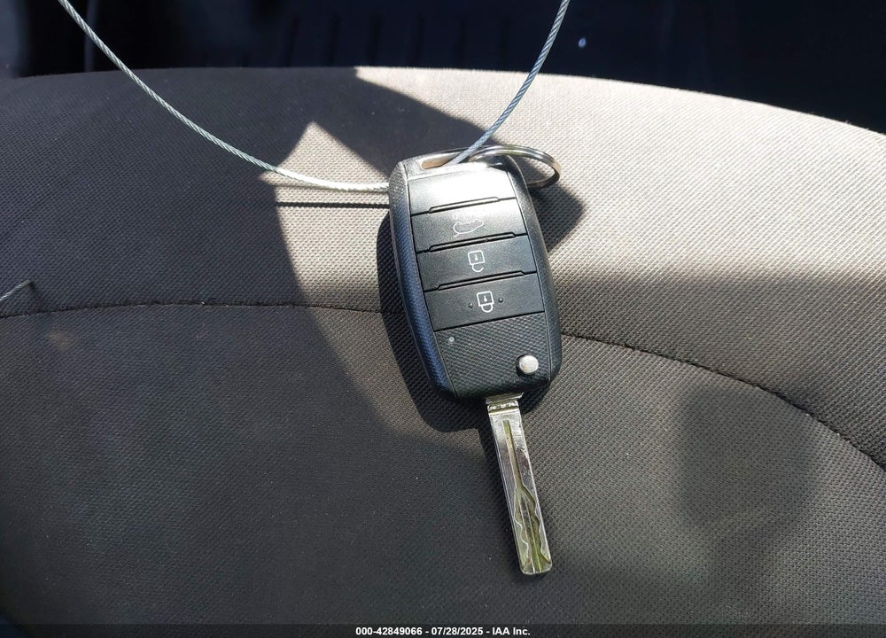 2017 KIA SOUL VIN: KNDJN2A27H7484396
