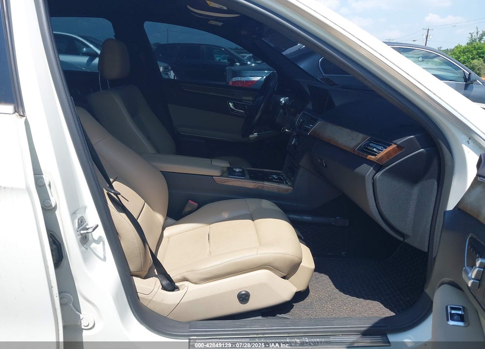 2011 MERCEDES-BENZ E-CLASS VIN: WDDHF8HB0BA433116