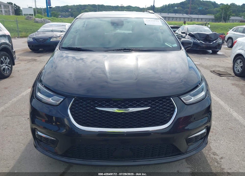 2022 CHRYSLER PACIFICA TOURING L VIN: 2C4RC1BG7NR162574