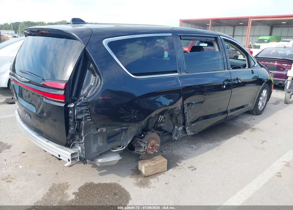 2022 CHRYSLER PACIFICA TOURING L VIN: 2C4RC1BG7NR162574