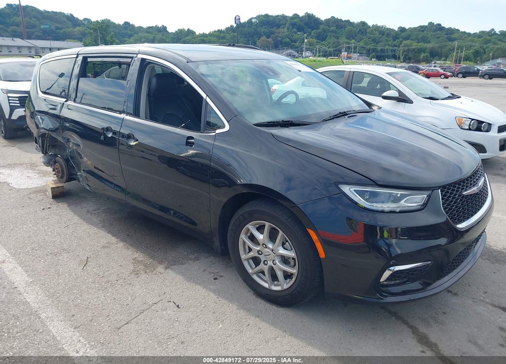 2022 CHRYSLER PACIFICA TOURING L VIN: 2C4RC1BG7NR162574