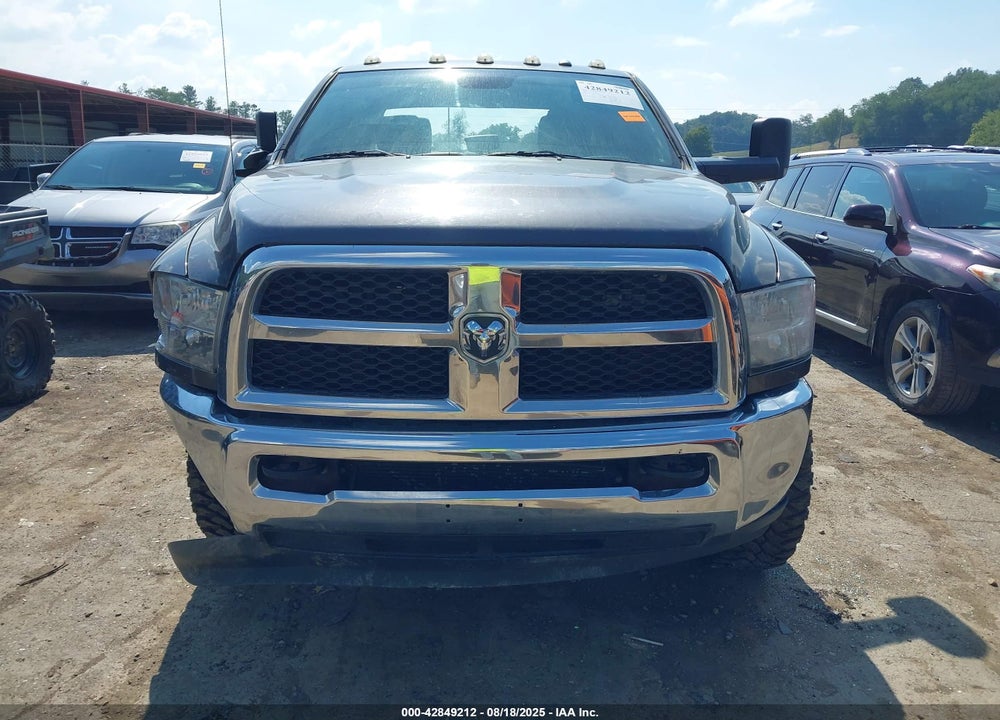 2018 RAM 3500 TRADESMAN  4X4 8' BOX VIN: 3C63RRGL9JG422392