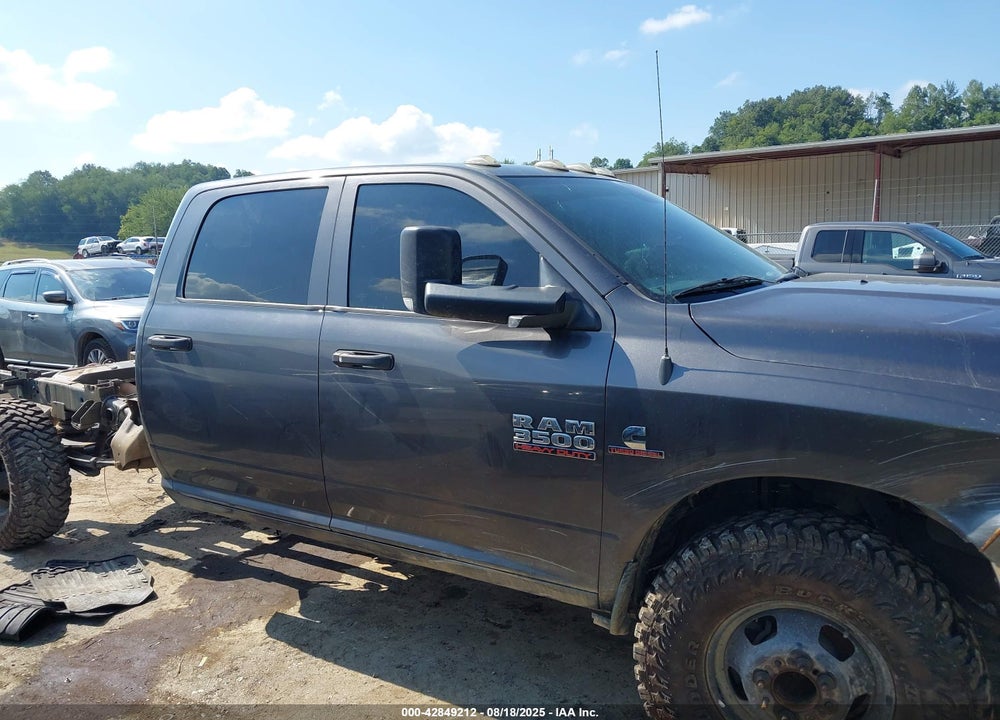 2018 RAM 3500 TRADESMAN  4X4 8' BOX VIN: 3C63RRGL9JG422392