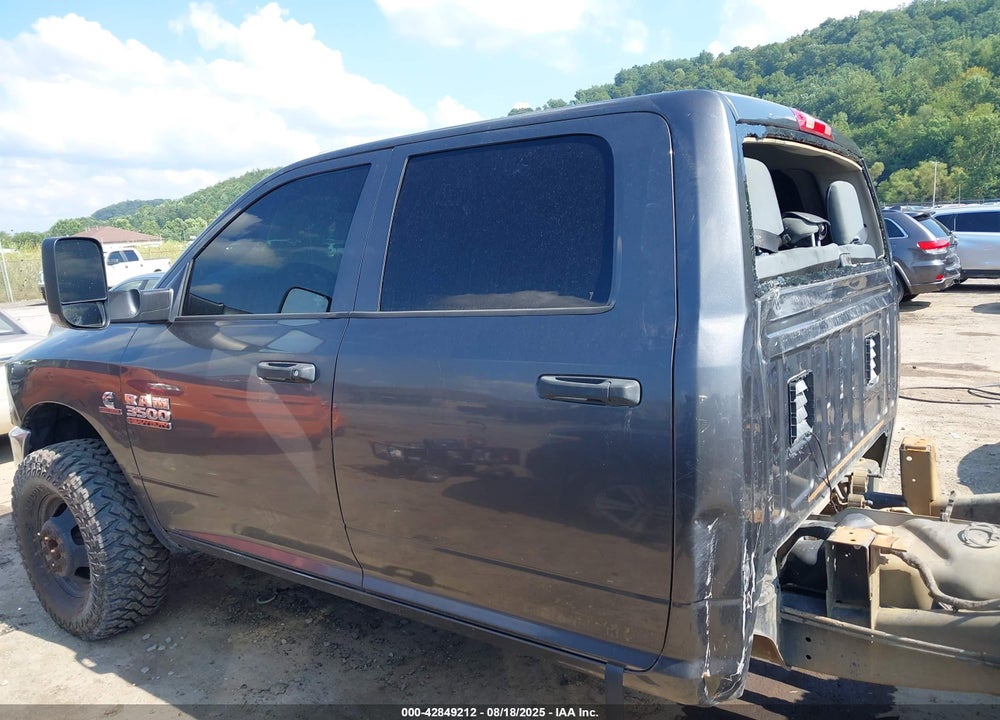 2018 RAM 3500 TRADESMAN  4X4 8' BOX VIN: 3C63RRGL9JG422392