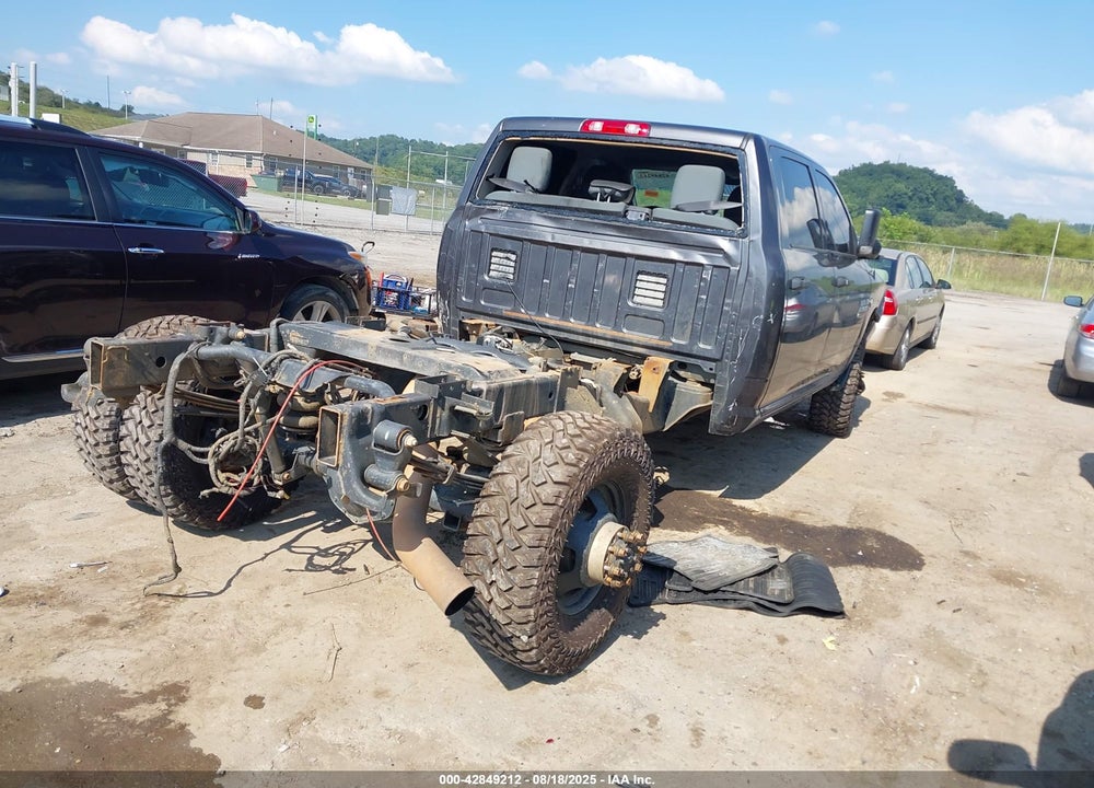 2018 RAM 3500 TRADESMAN  4X4 8' BOX VIN: 3C63RRGL9JG422392