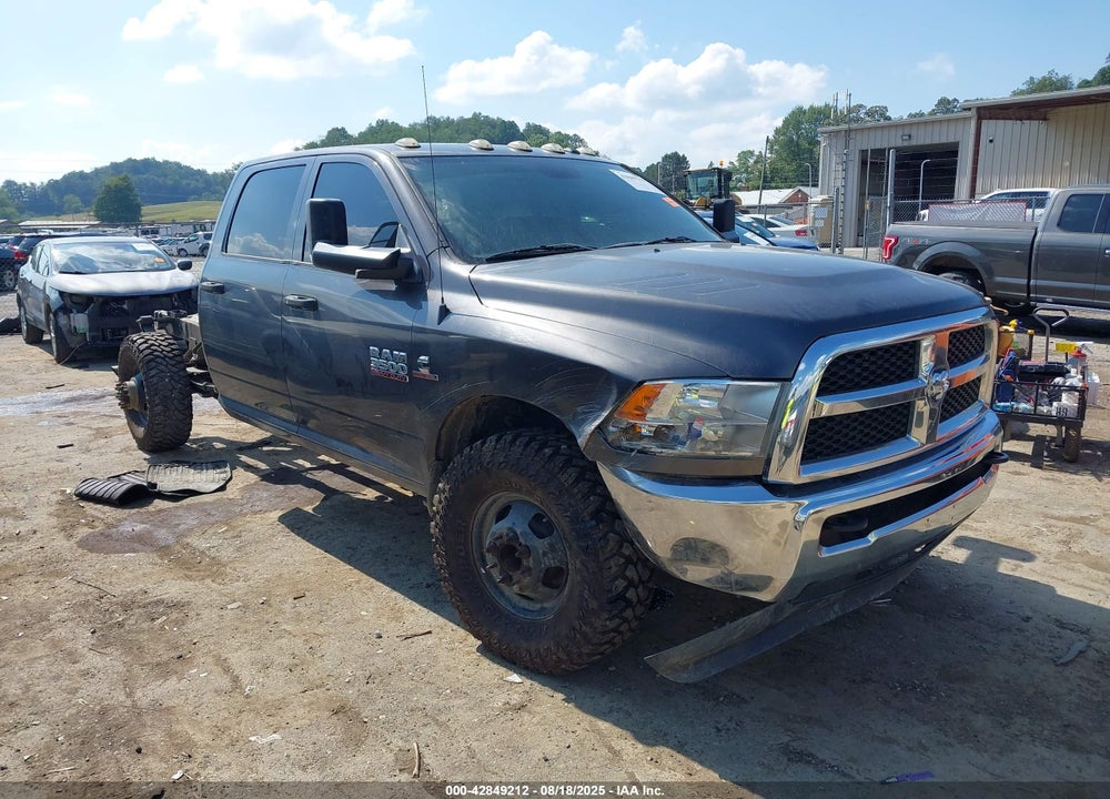 2018 RAM 3500 TRADESMAN  4X4 8' BOX VIN: 3C63RRGL9JG422392