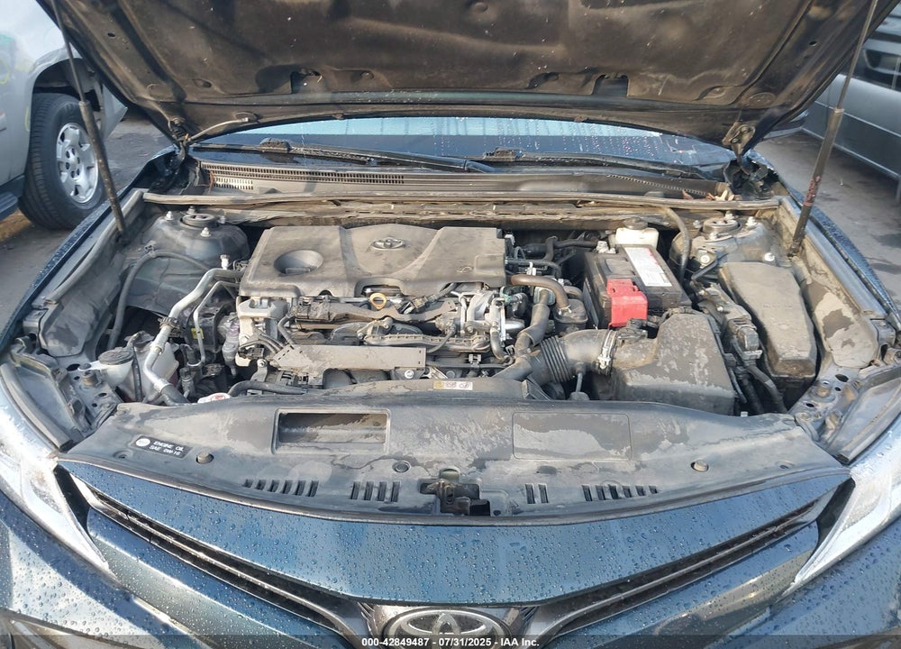 2018 TOYOTA CAMRY LE VIN: 4T1B11HK2JU647720