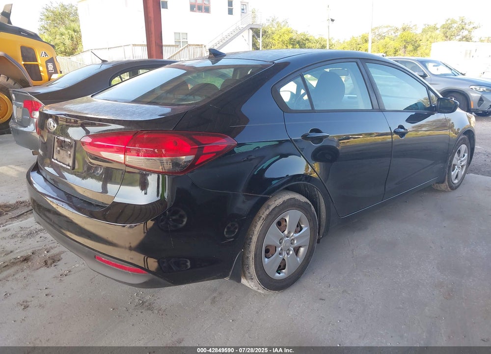 2018 KIA FORTE VIN: 3KPFK4A75JE284791