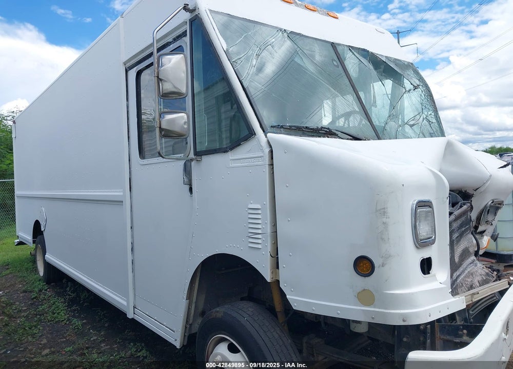 2000 FREIGHTLINER CHASSIS VIN: 4UZA5FAC5YCG63994