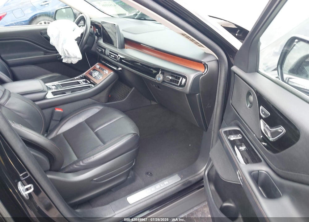 2023 LINCOLN AVIATOR VIN: 5LM5J7WC7PGL11271