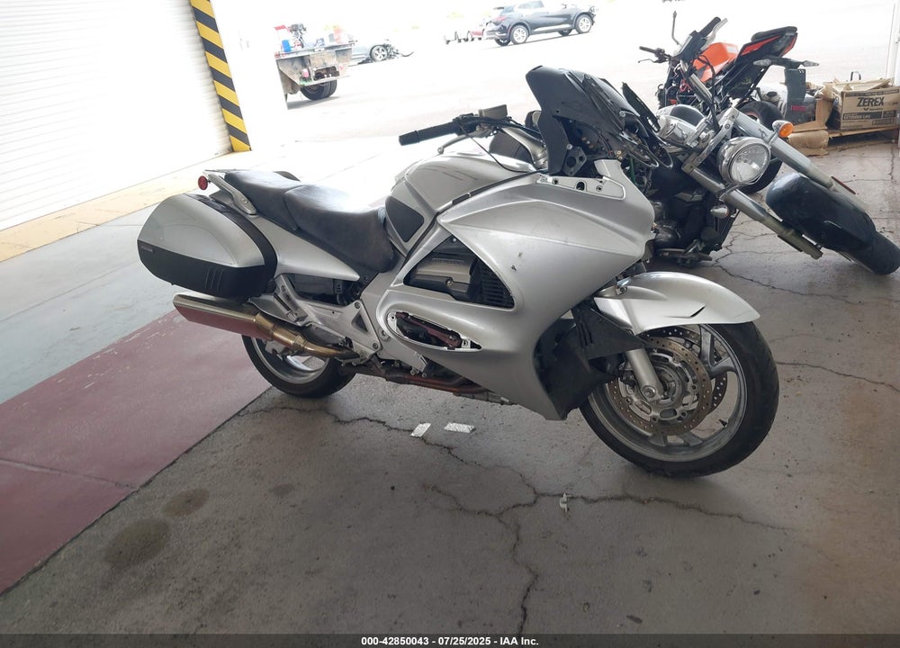 2004 HONDA ST1300 VIN: JH2SC51354M200416