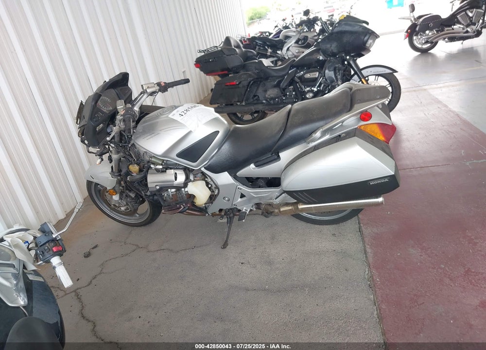2004 HONDA ST1300 VIN: JH2SC51354M200416