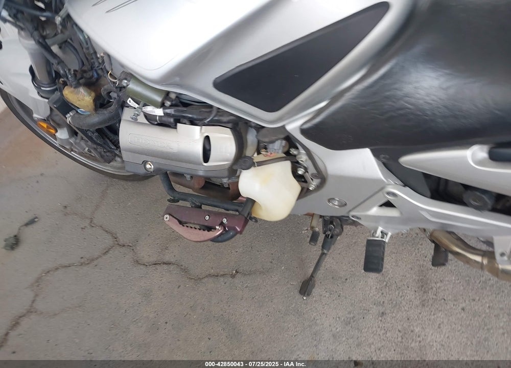 2004 HONDA ST1300 VIN: JH2SC51354M200416