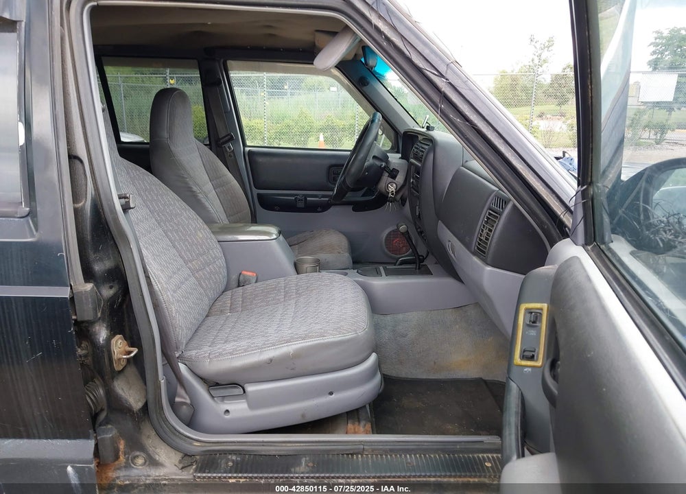 1998 JEEP CHEROKEE VIN: 1J4FJ68S8WL221881