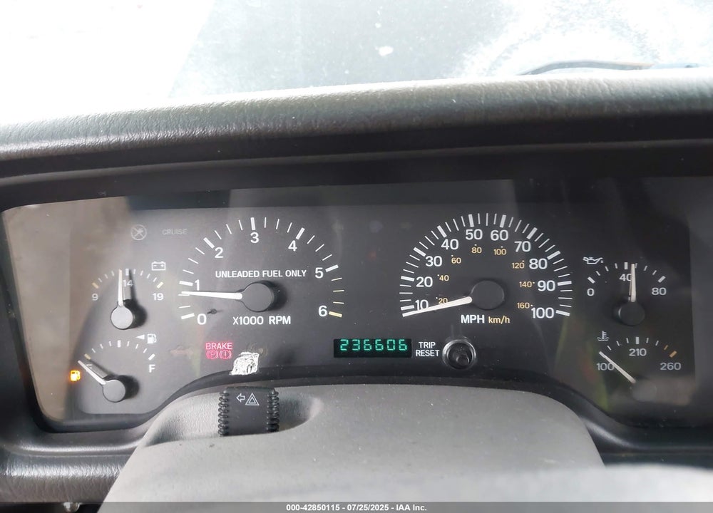 1998 JEEP CHEROKEE VIN: 1J4FJ68S8WL221881