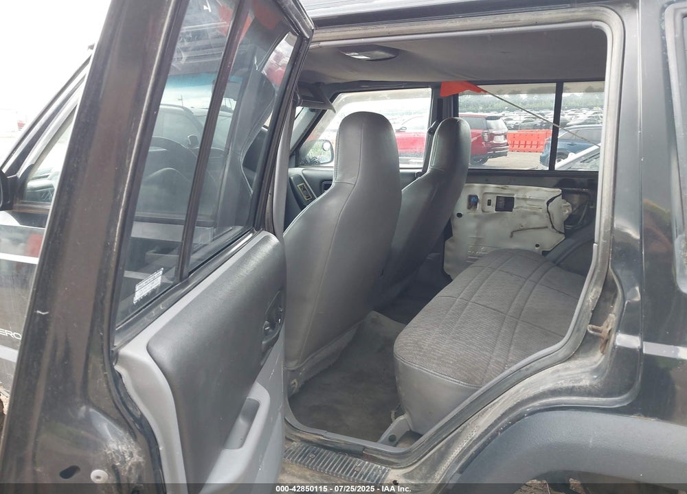 1998 JEEP CHEROKEE VIN: 1J4FJ68S8WL221881