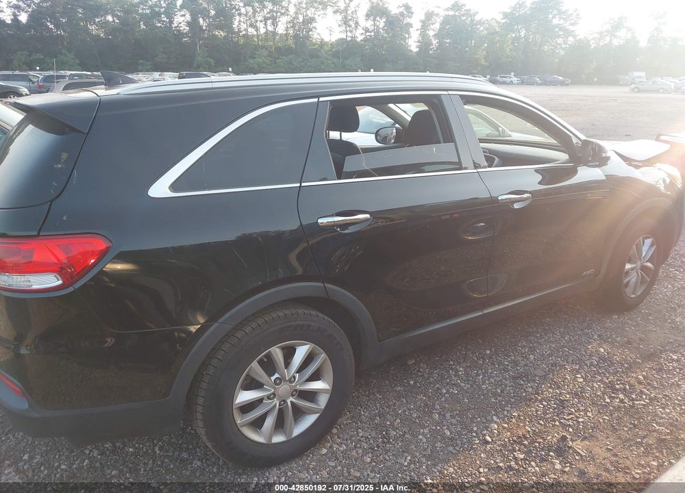 2016 KIA SORENTO VIN: 5XYPGDA30GG043557