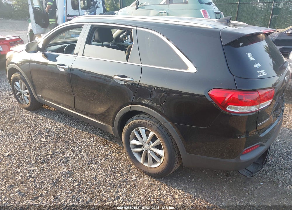 2016 KIA SORENTO VIN: 5XYPGDA30GG043557