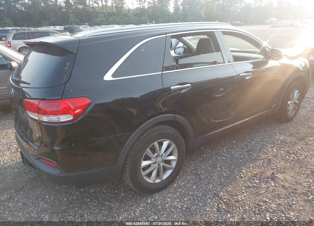 2016 KIA SORENTO VIN: 5XYPGDA30GG043557