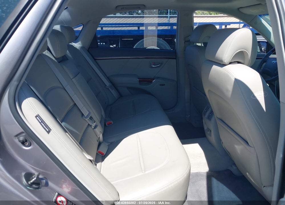 2007 HYUNDAI AZERA VIN: KMHFC46F37A178442