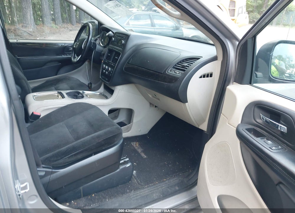 2016 DODGE GRAND CARAVAN VIN: 2C4RDGCG6GR204346