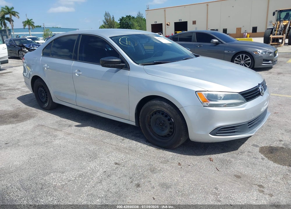 2014 VOLKSWAGEN JETTA VIN: 3VW2K7AJ4EM290005