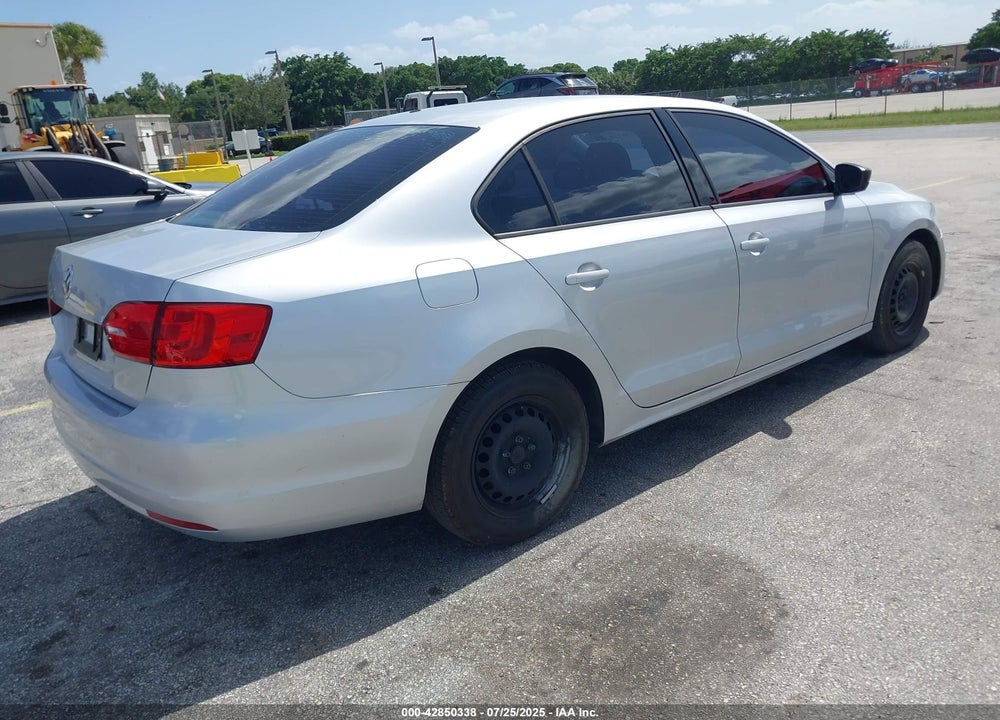 2014 VOLKSWAGEN JETTA VIN: 3VW2K7AJ4EM290005