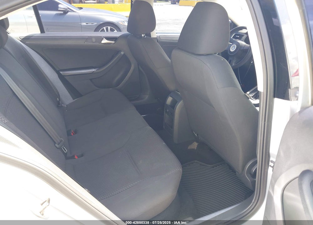 2014 VOLKSWAGEN JETTA VIN: 3VW2K7AJ4EM290005