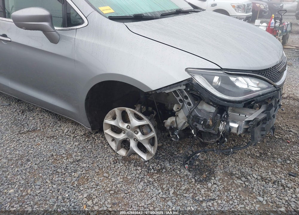 2020 CHRYSLER PACIFICA TOURING VIN: 2C4RC1FGXLR136347
