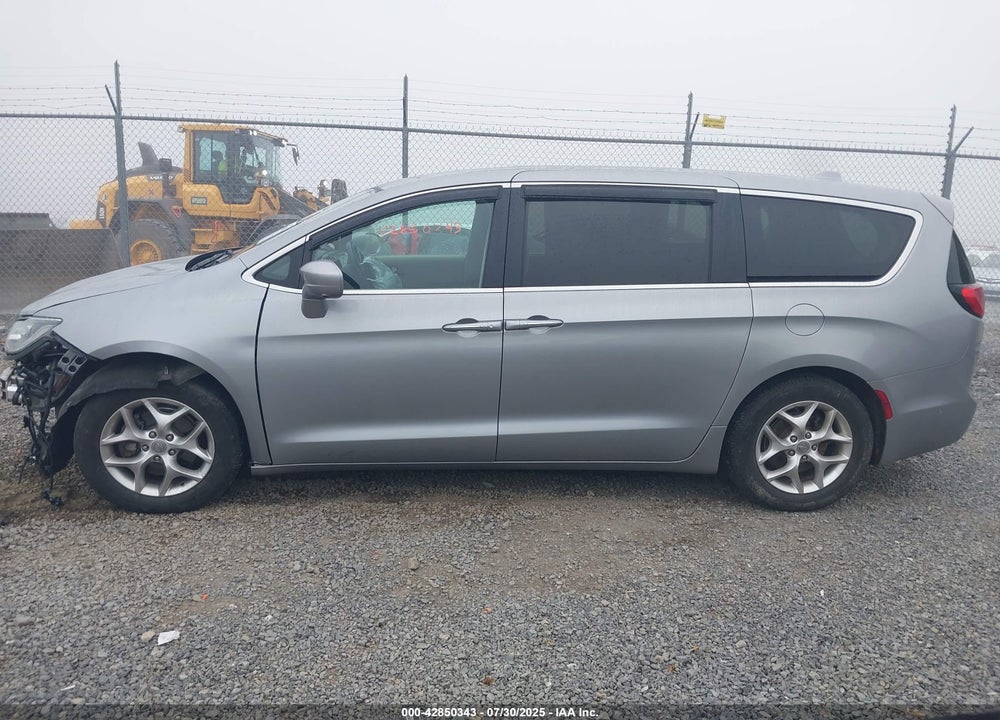 2020 CHRYSLER PACIFICA TOURING VIN: 2C4RC1FGXLR136347