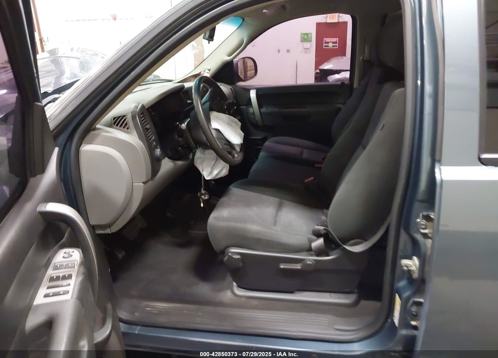 2010 CHEVROLET SILVERADO 1500 LS VIN: 3GCRKREA3AG192129
