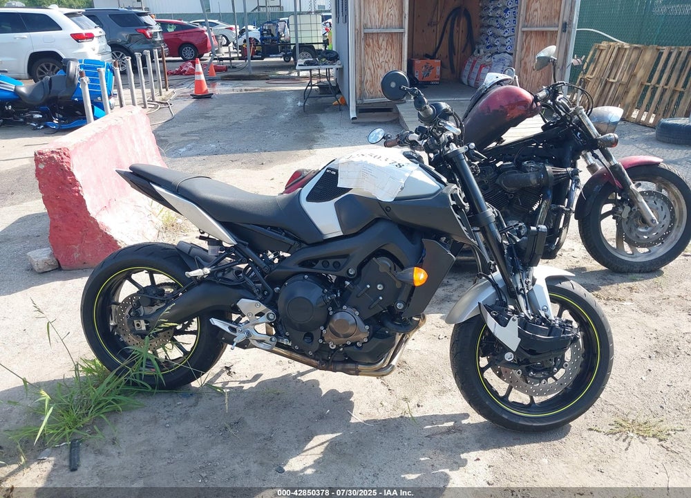 2017 YAMAHA FZ09 VIN: JYARN53E9HA002442