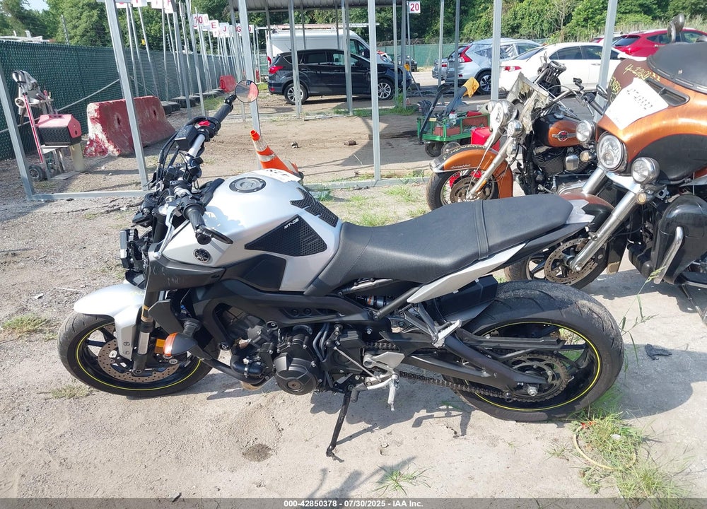 2017 YAMAHA FZ09 VIN: JYARN53E9HA002442