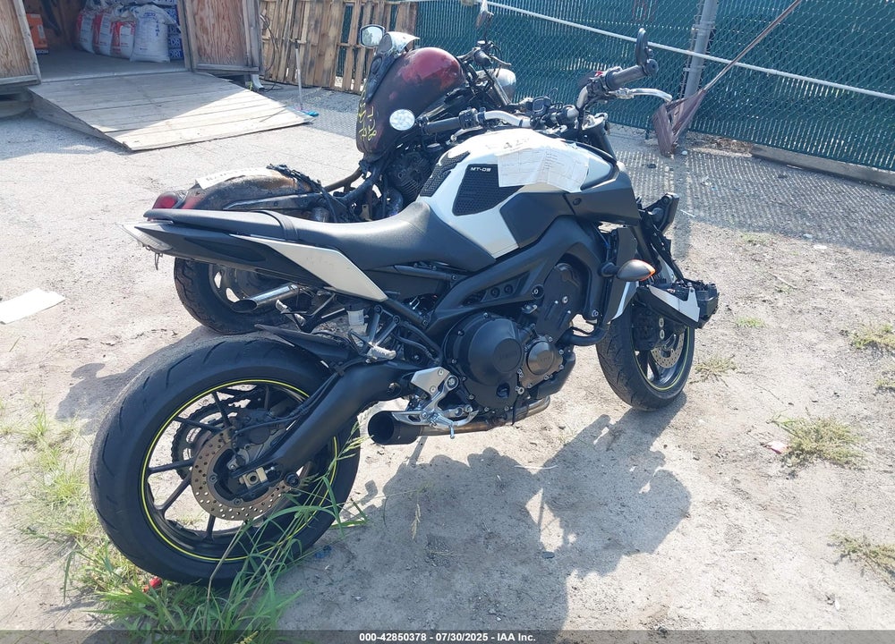 2017 YAMAHA FZ09 VIN: JYARN53E9HA002442