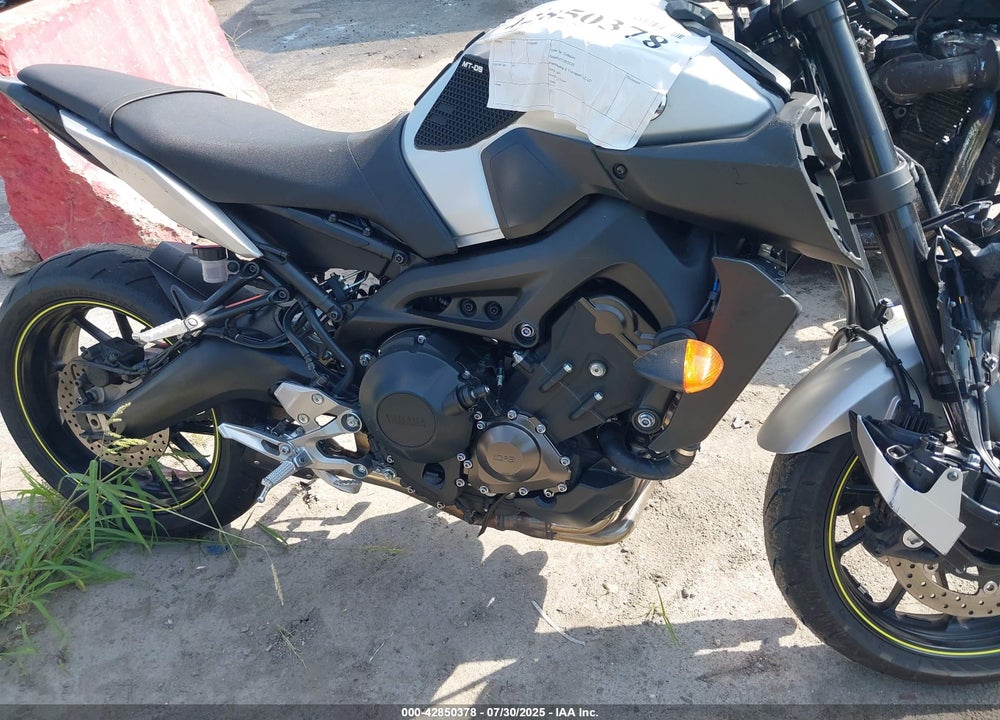 2017 YAMAHA FZ09 VIN: JYARN53E9HA002442