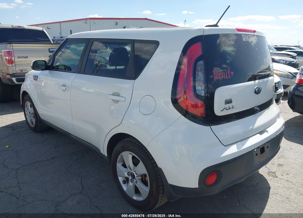 2018 KIA SOUL VIN: KNDJN2A24J7565734