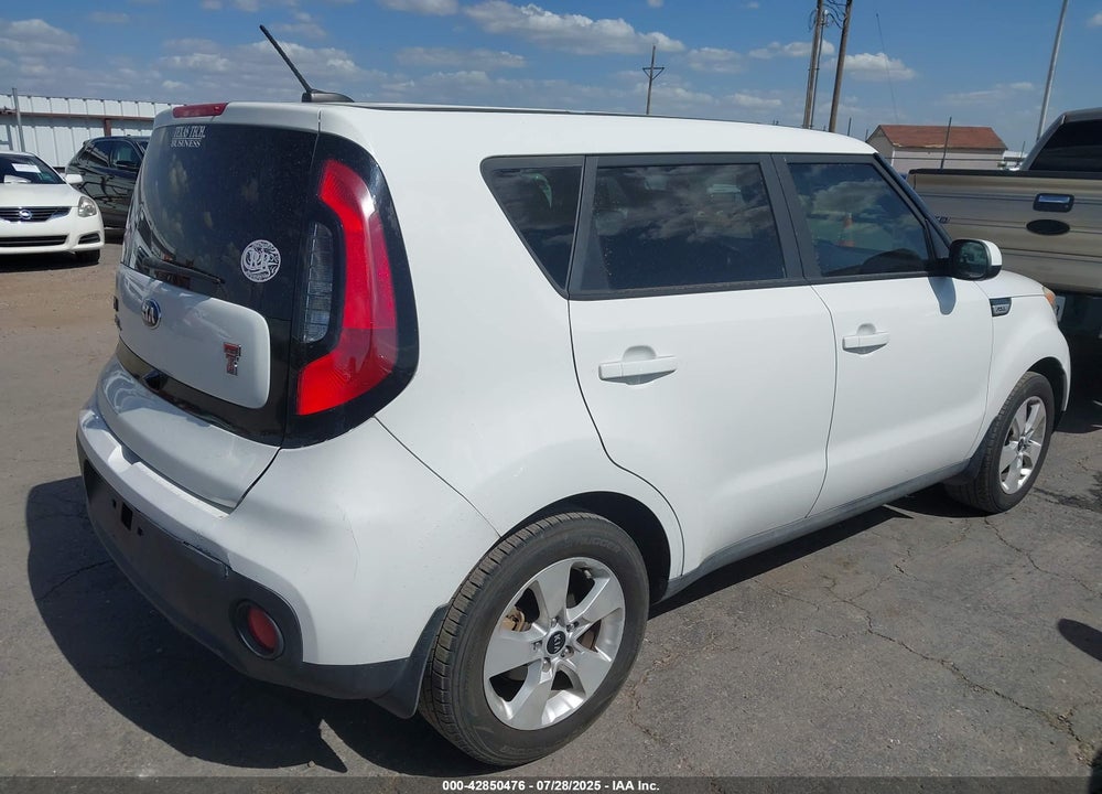 2018 KIA SOUL VIN: KNDJN2A24J7565734