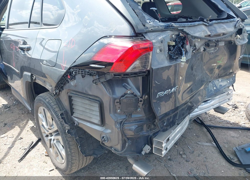 2021 TOYOTA RAV4 XLE PREMIUM VIN: 2T3C1RFV8MC148465